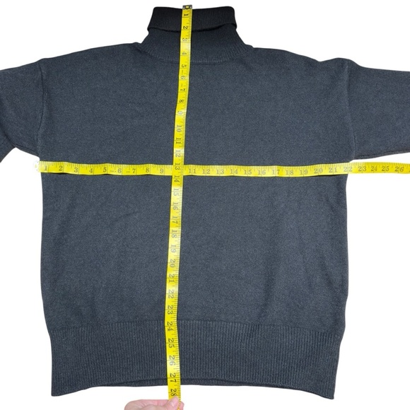 Femme Society Turtleneck Black Sweater Size Medium Minimalist Neutral Roll Neck - Picture 15 of 16